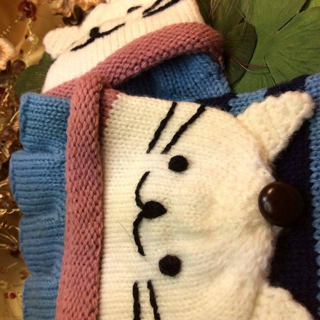 カオニャン手袋の手の甲を入れる部分のクローズアップ画像