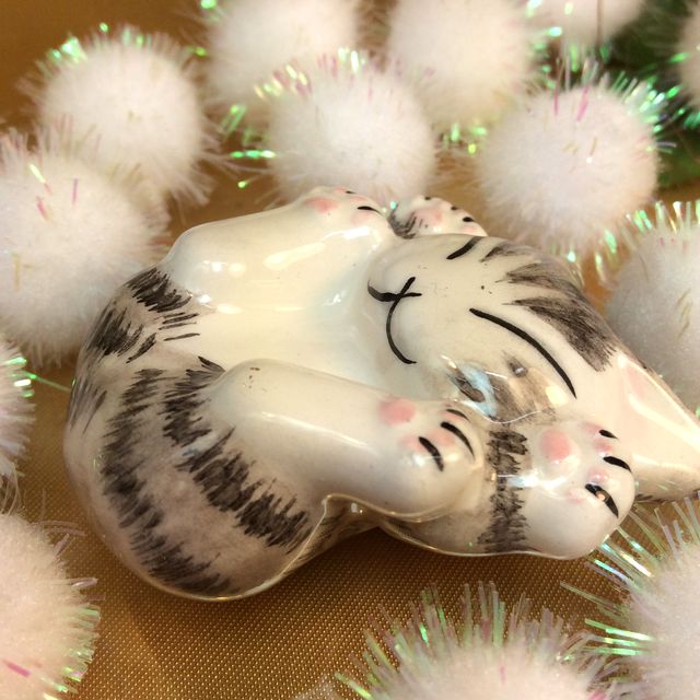 ピンクの肉球も可愛い!猫のダヤンの置物にもなる箸置き|仙台の ピンクの肉球も可愛い!猫のダヤンの置物にもなる箸置き|仙台の