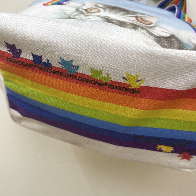猫のダヤンの保温保冷バッグ・昼の虹夜の虹柄の底マチの画像