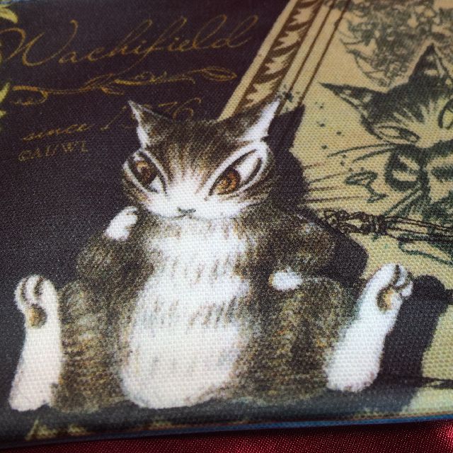 猫のダヤンのラミネートペンポーチ「月に乾杯」柄の背面の絵柄のクローズアップ画像