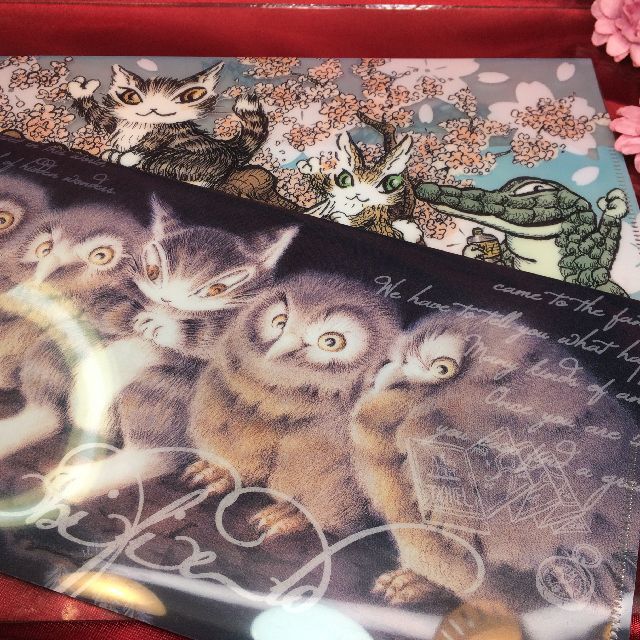 ダヤンの抗菌マスクケース「ふくろう裁判」柄と「桜」柄の画像