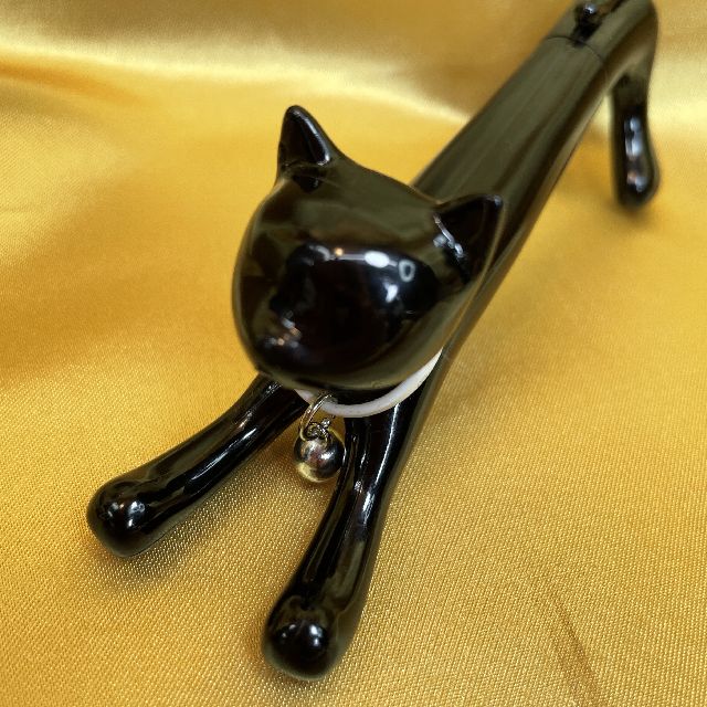 大西賢の猫型ボールペンCAT STYLE PEN BLACK を前方から見た画像