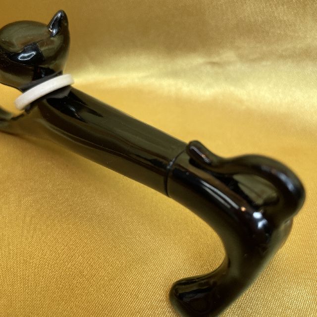 大西賢の猫型ボールペンCAT STYLE PEN BLACK を後方から見た画像