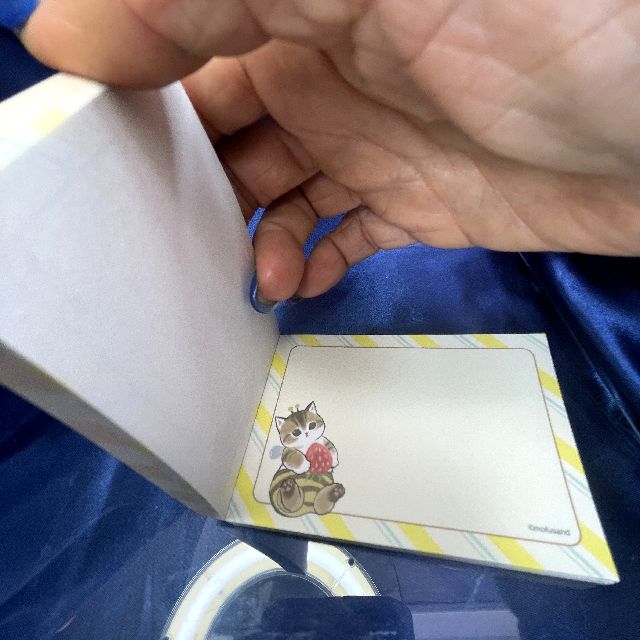 mofusandぢゅののメモミニハチにゃん柄の1柄目のメモ用紙の画像