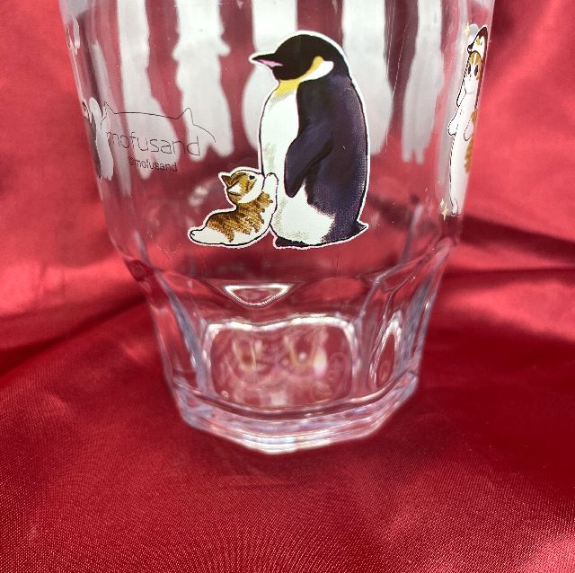 「mofusandぢゅの」のプラカップペンギン柄の絵柄の画像