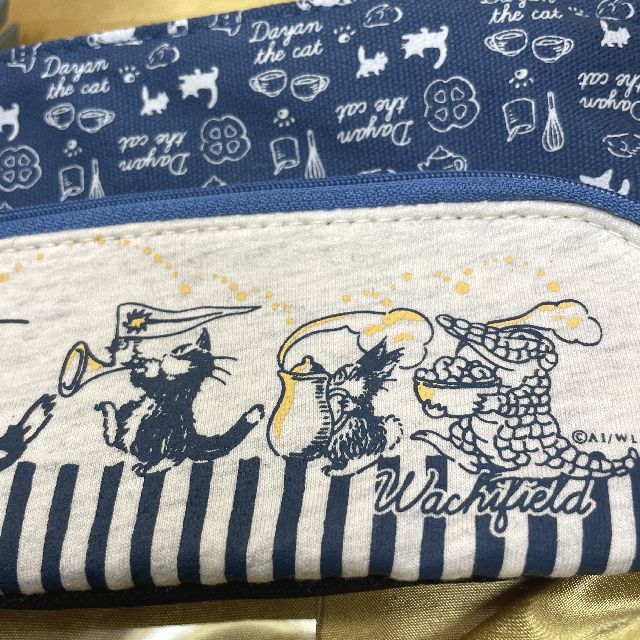猫のダヤンのペンポーチねずみパン柄の絵柄のクローズアップ画像