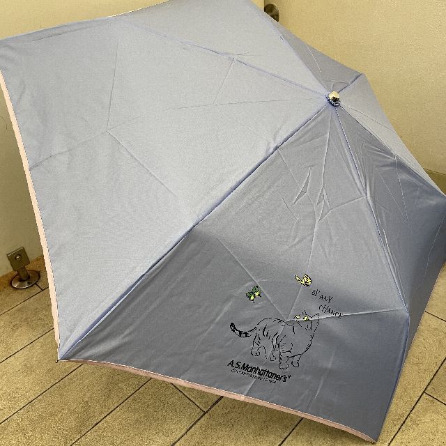マンハッタナーズの傘ワンポイント柄ライトブルー色の全体画像