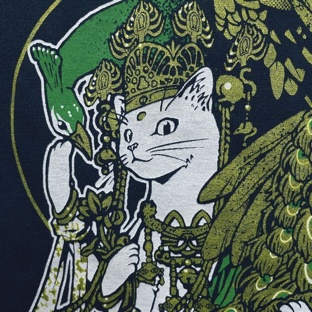 IZZAOの猫佛Tシャツ孔雀猫明王の背面側の絵柄画像