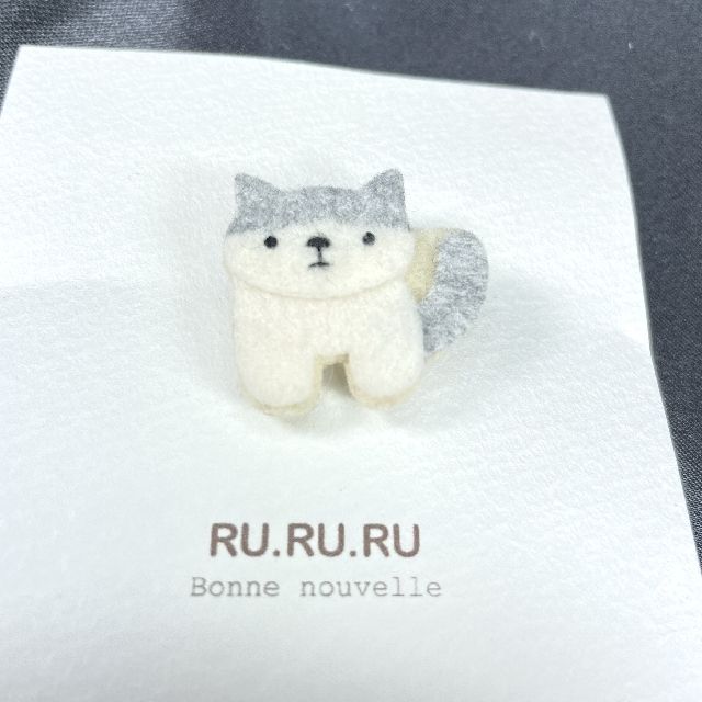 RU・RU・RUさんのハンドメイドフェルトブローチのパッケージ画像