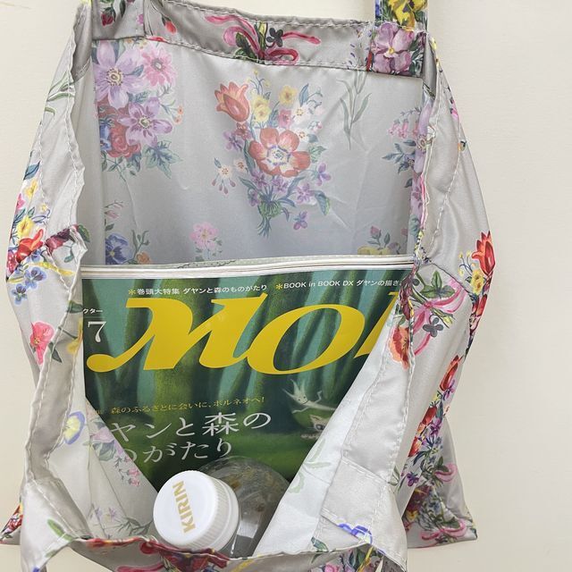 エイトミリオンワークスのナタリーレテのエコバッグラッキーキャットの内側画像