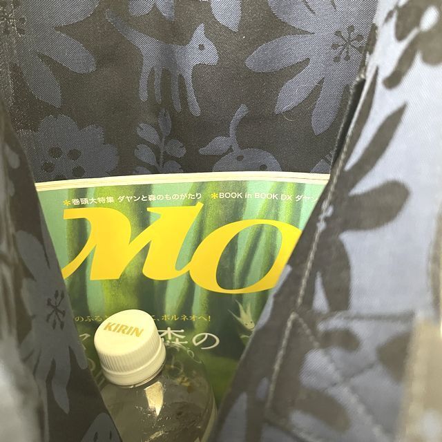 マタノアツコのトートバッグ猫のいる庭柄の内側の画像