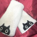 【メール便・マタノアツコ】指なし手袋・黒猫MEME柄・ウール＆モヘヤ混