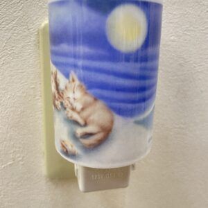 【猫のダヤン】アロマライト・「遊び疲れた二人」柄・白磁製