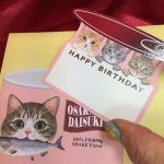 【メール便・フェリシモ猫部】バースデーカード・猫缶ピンク・定型の封筒付き