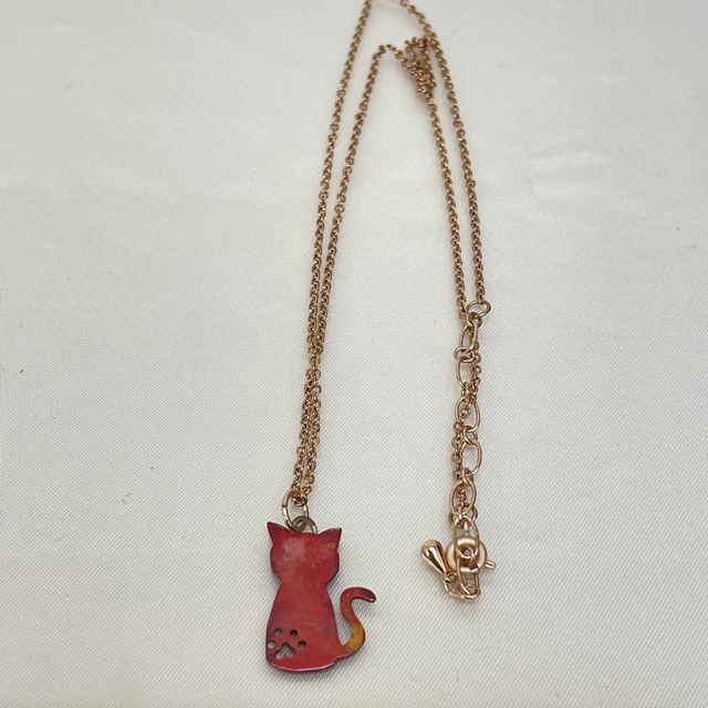 秋元彩花ハンドメイドネックレス猫肉球ハート柄の全体の画像