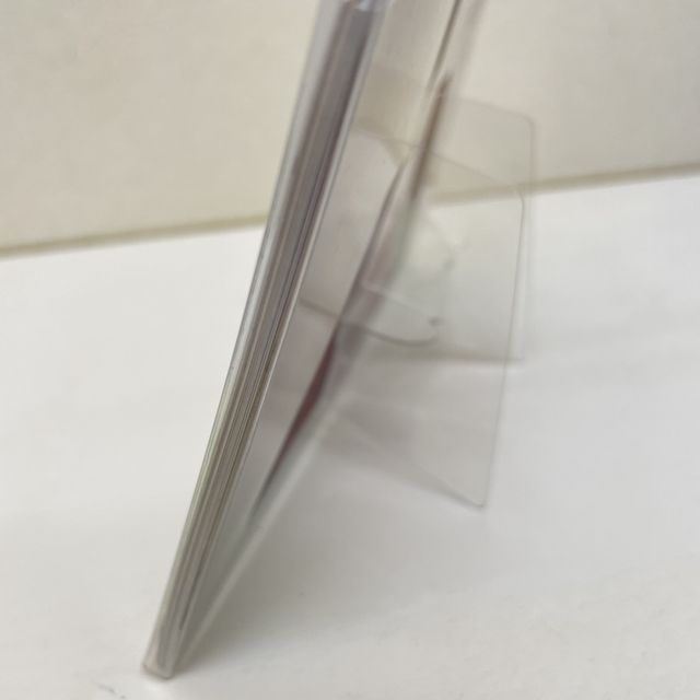 ひこ屋の2026年卓上カレンダーシュール柄のを横から見た画像